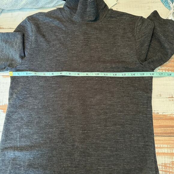 Vince Elbow Sleeve Turtleneck Wool Top Heather Charcoal Medium - Picture 10 of 12